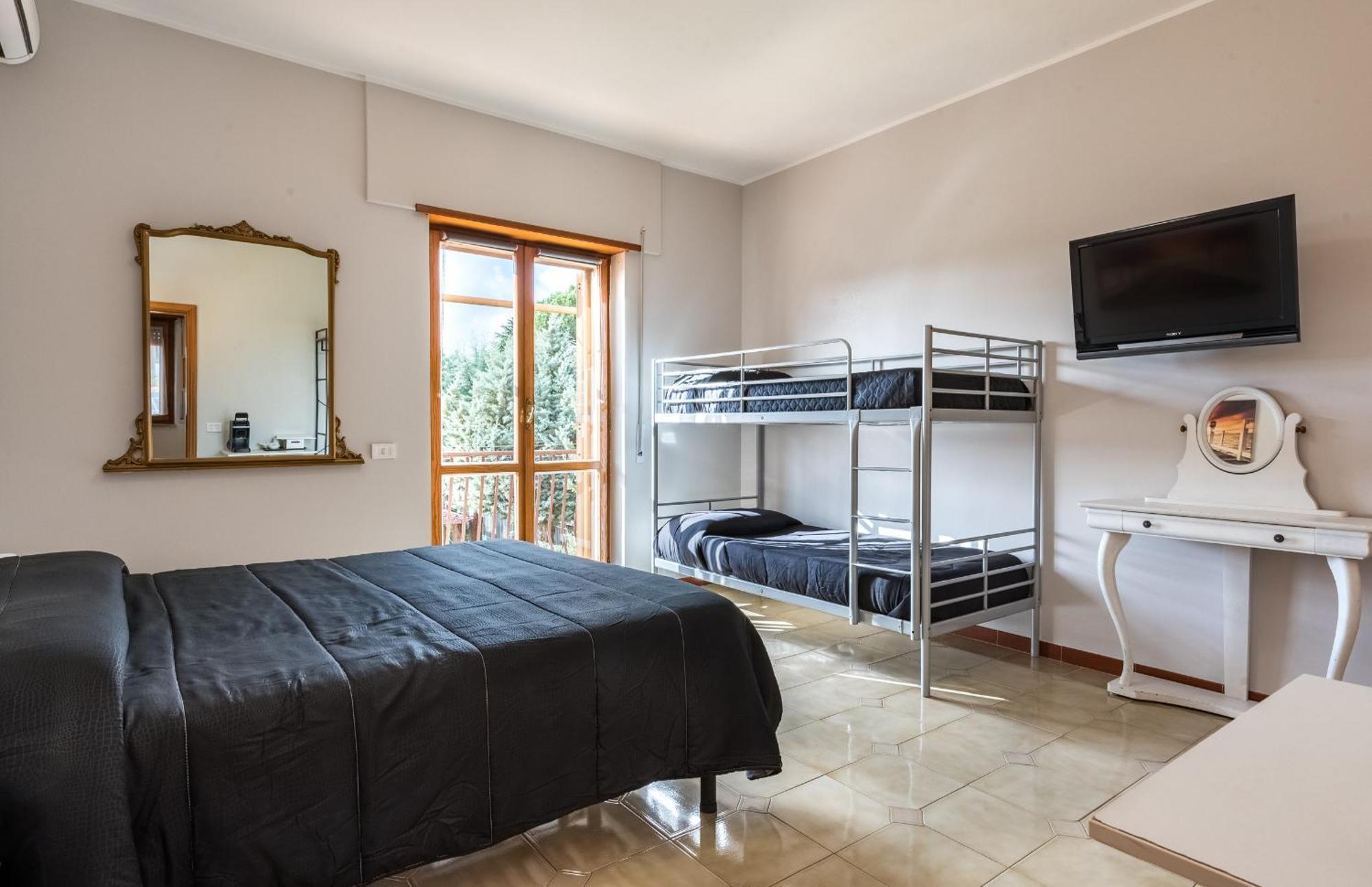 Travelershome Ciampino&Morena Guesthouse Roma Exterior foto